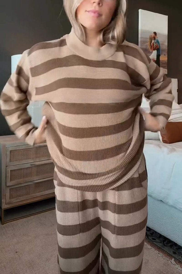 Women's contrast striped knitted suit